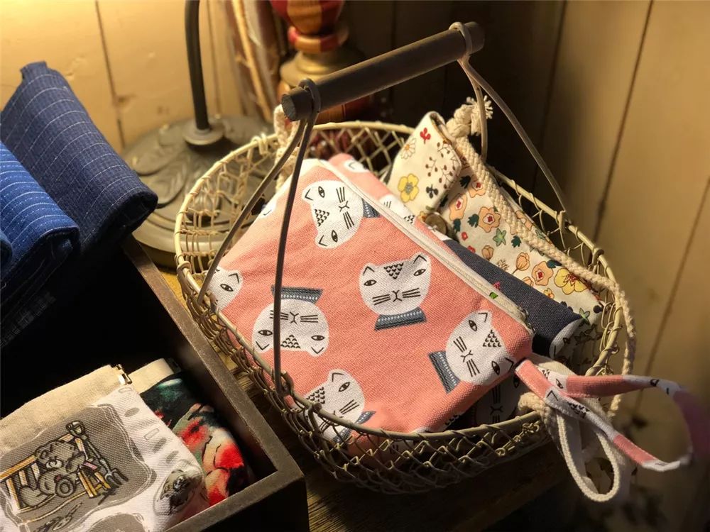 書(shū)香之外 探訪本城最文藝書(shū)店，發(fā)現(xiàn)文創(chuàng)產(chǎn)品的意外暢銷(xiāo)密碼